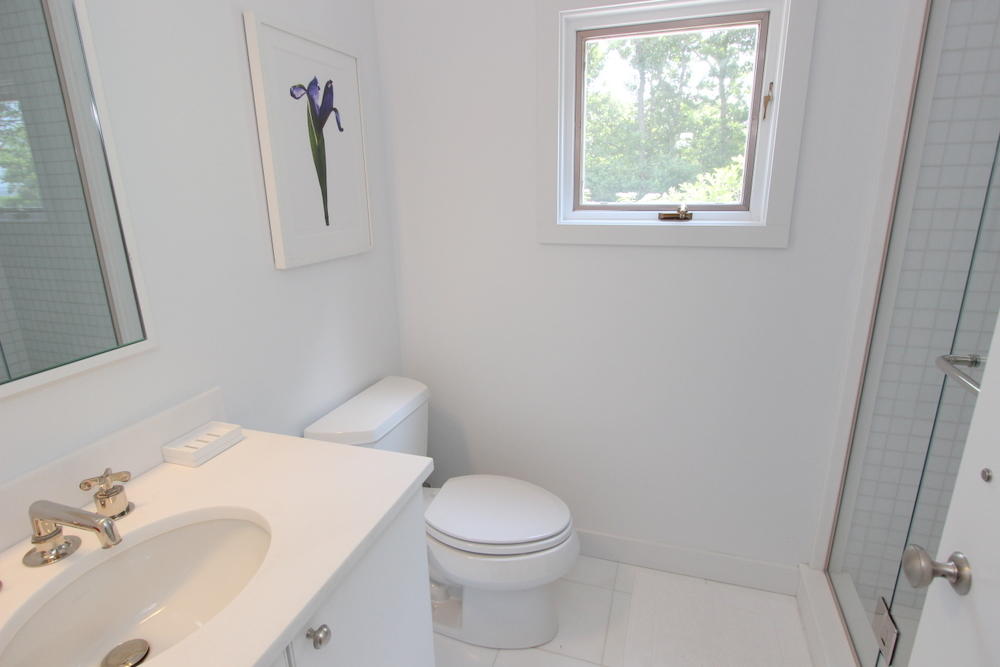 Cape Cod Home 995391