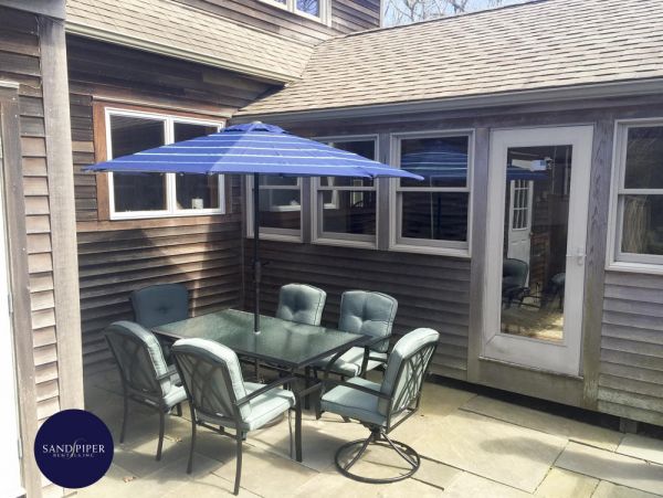 Cape Cod Home 995392