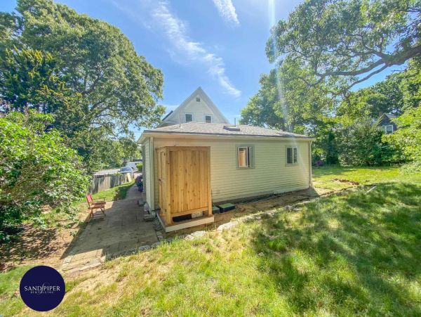 Cape Cod Home 995393