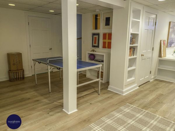 Cape Cod Home 995394