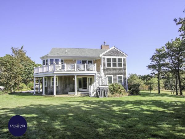 Cape Cod Home 995395