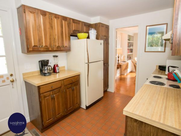 Cape Cod Home 995396
