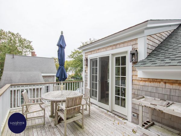 Cape Cod Home 995398