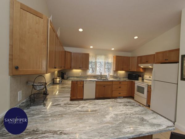 Cape Cod Home 995399