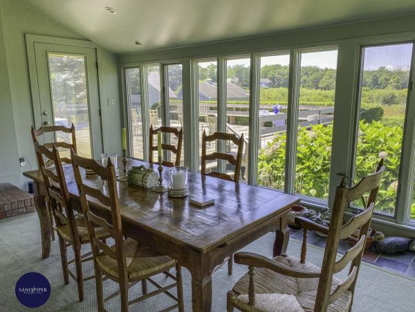 Cape Cod Home 995400