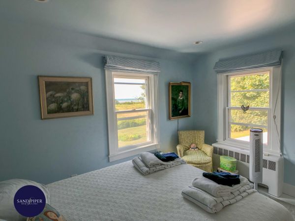Cape Cod Home 995400