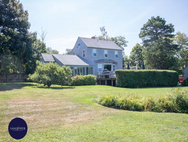 Cape Cod Home 995400