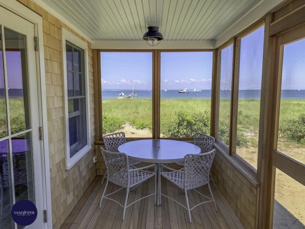 Cape Cod Home 995401