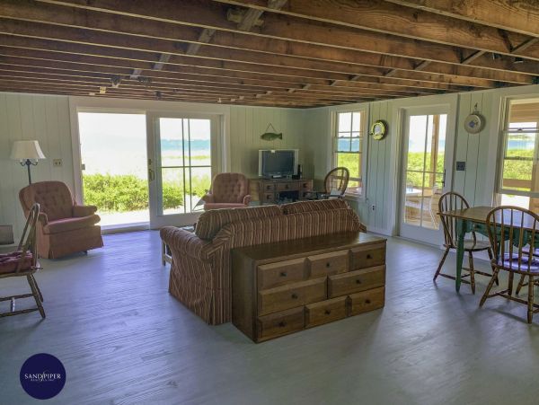 Cape Cod Home 995401