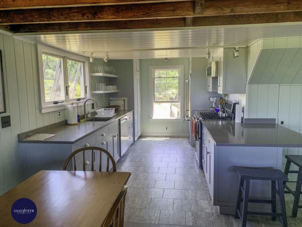 Cape Cod Home 995401