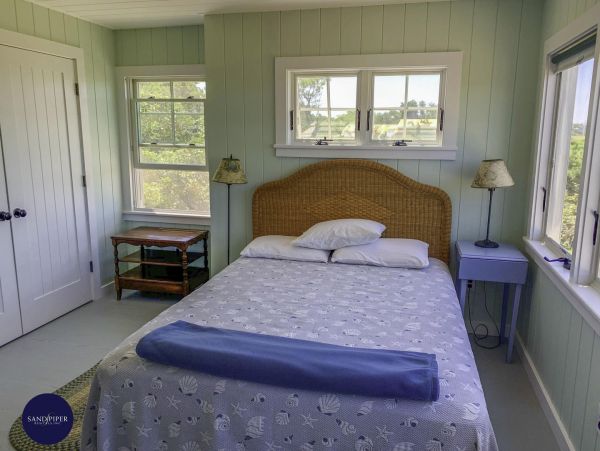Cape Cod Home 995401
