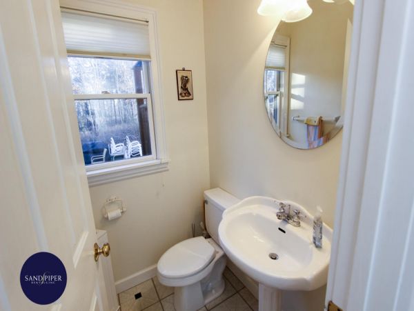 Cape Cod Home 995402