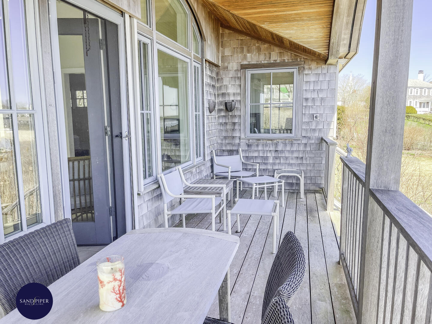 Cape Cod Home 995403