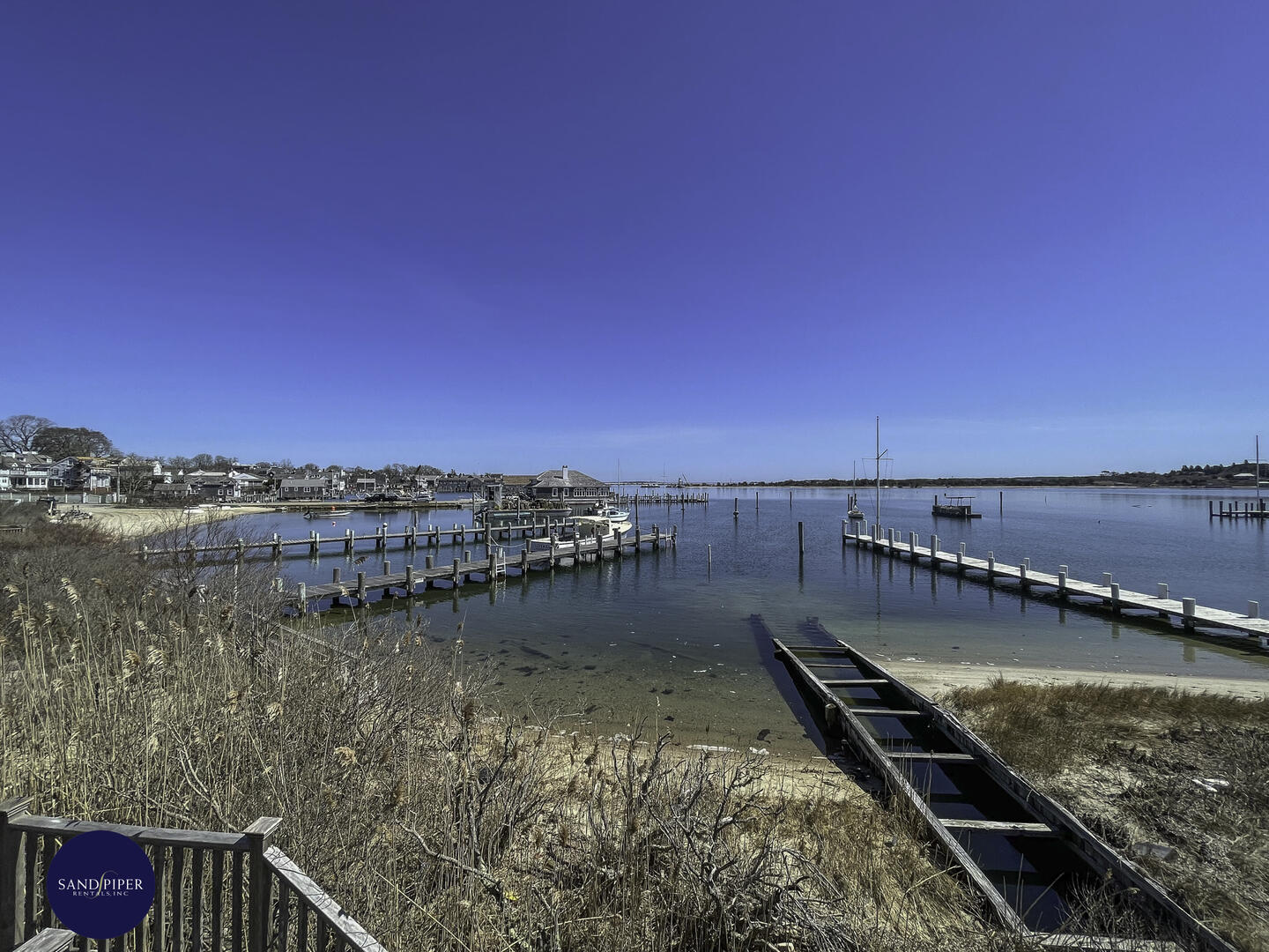 Cape Cod Home 995403