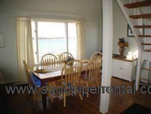 Cape Cod Home 995404