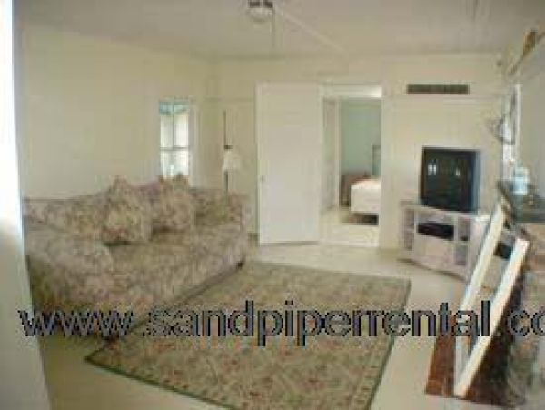 Cape Cod Home 995404