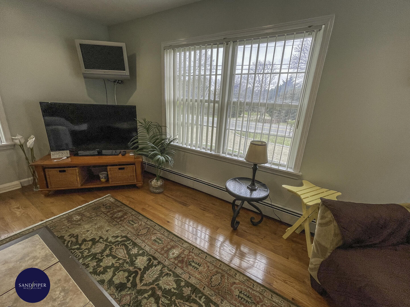 Cape Cod Home 995405