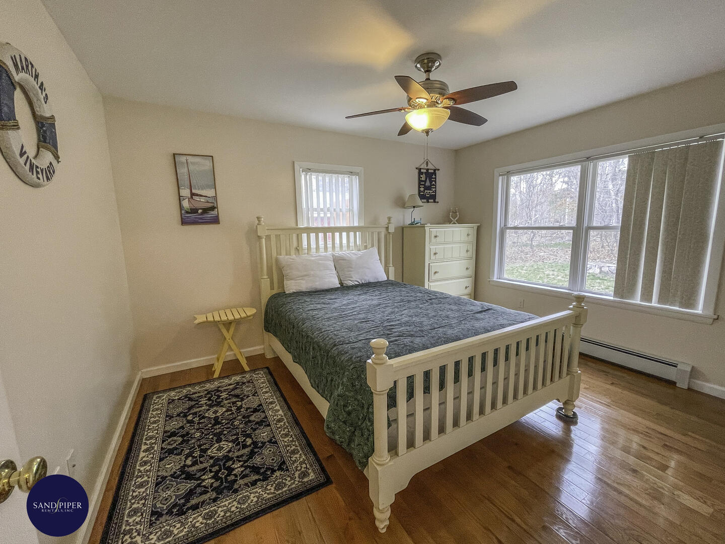 Cape Cod Home 995405