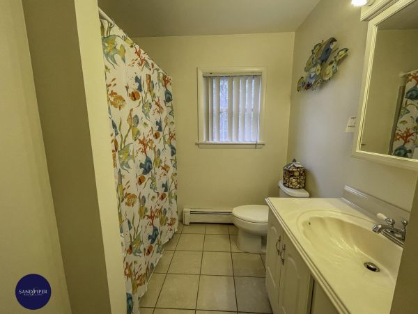 Cape Cod Home 995405