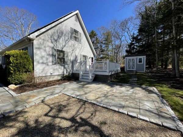 Cape Cod Home 995405