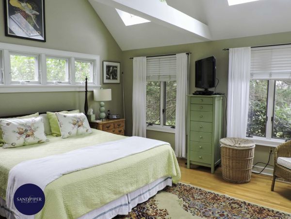 Cape Cod Home 995406