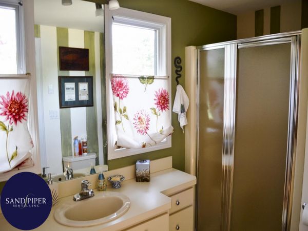 Cape Cod Home 995406