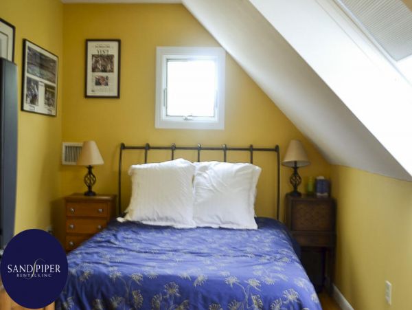 Cape Cod Home 995406