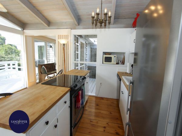 Cape Cod Home 995407