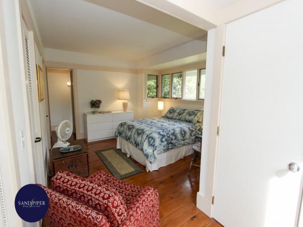 Cape Cod Home 995407