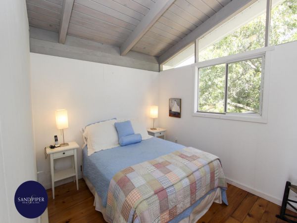 Cape Cod Home 995407