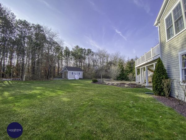 Cape Cod Home 995408