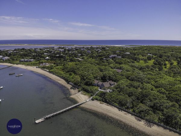 Cape Cod Home 995409