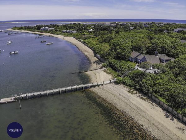 Cape Cod Home 995409