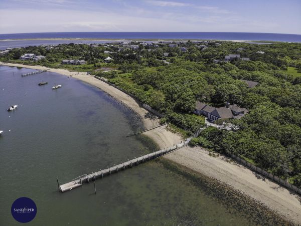 Cape Cod Home 995409
