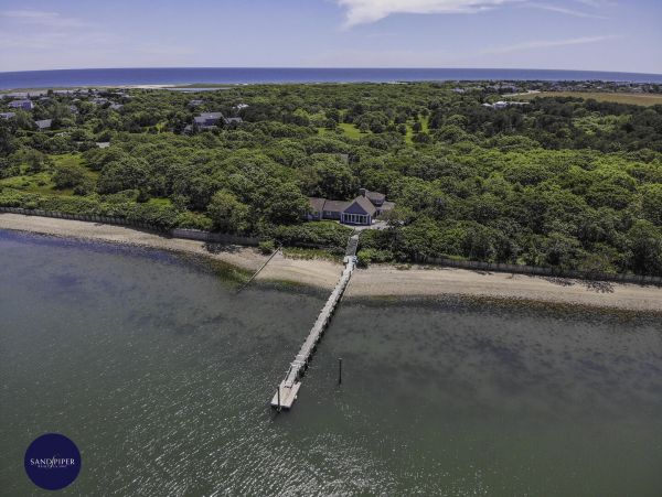 Cape Cod Home 995409