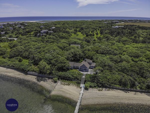 Cape Cod Home 995409
