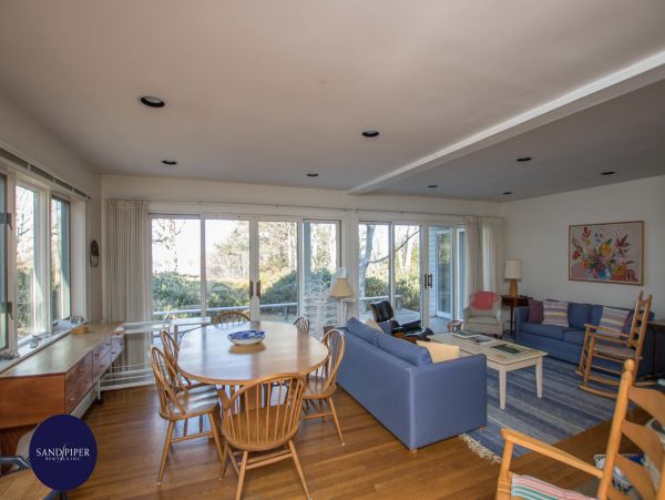 Cape Cod Home 995410