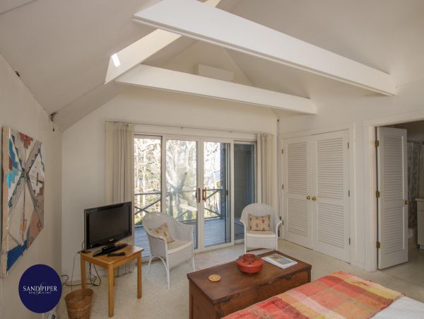 Cape Cod Home 995410