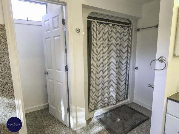 Cape Cod Home 995411