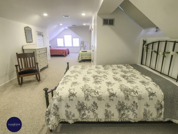 Cape Cod Home 995411