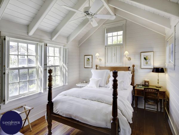 Cape Cod Home 995412