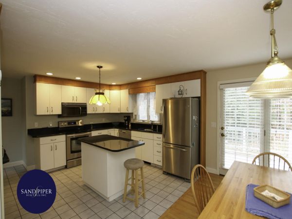 Cape Cod Home 995413