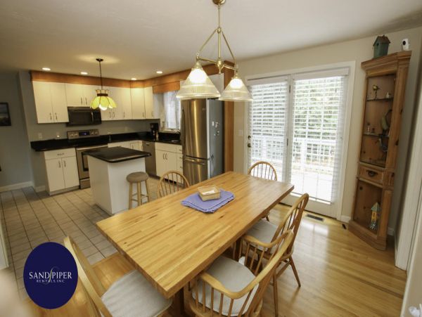 Cape Cod Home 995413