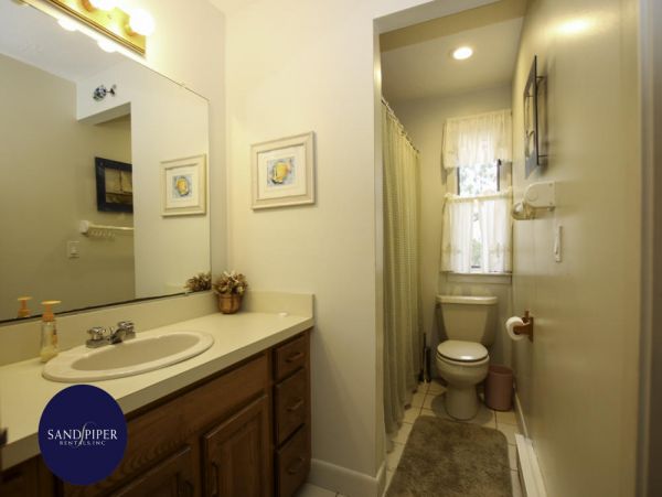 Cape Cod Home 995413