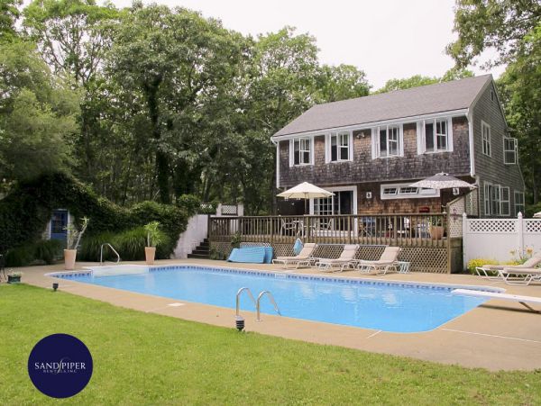 Cape Cod Home 995414