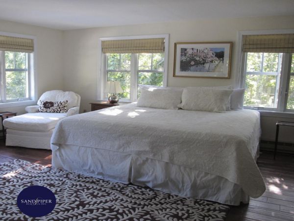 Cape Cod Home 995414