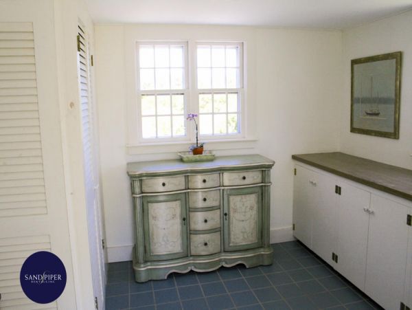 Cape Cod Home 995415