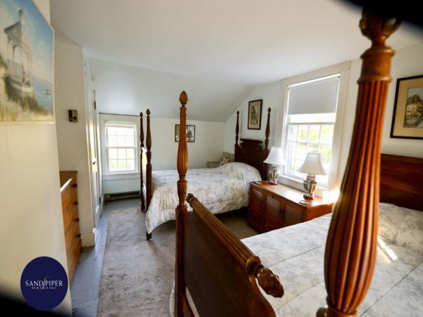 Cape Cod Home 995415