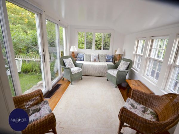 Cape Cod Home 995415