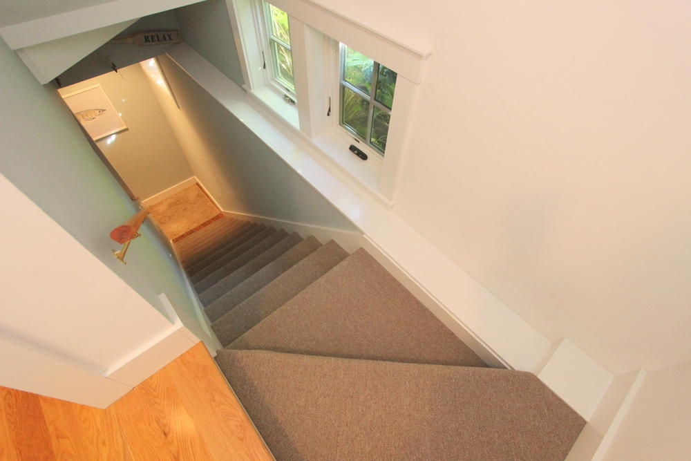 Cape Cod Home 995416